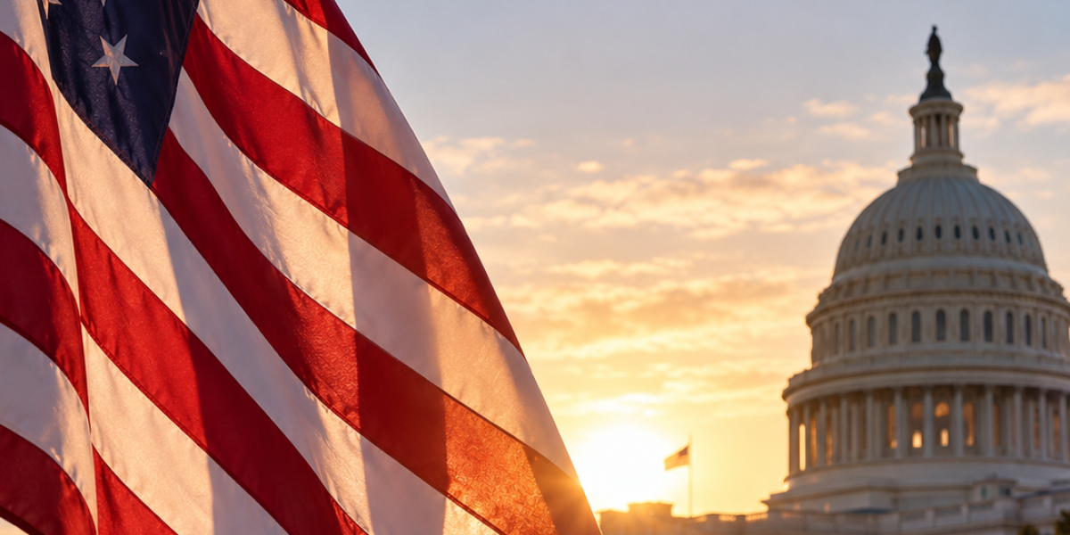 Bandeira Americana e Capitólio ao Pôr do Sol
